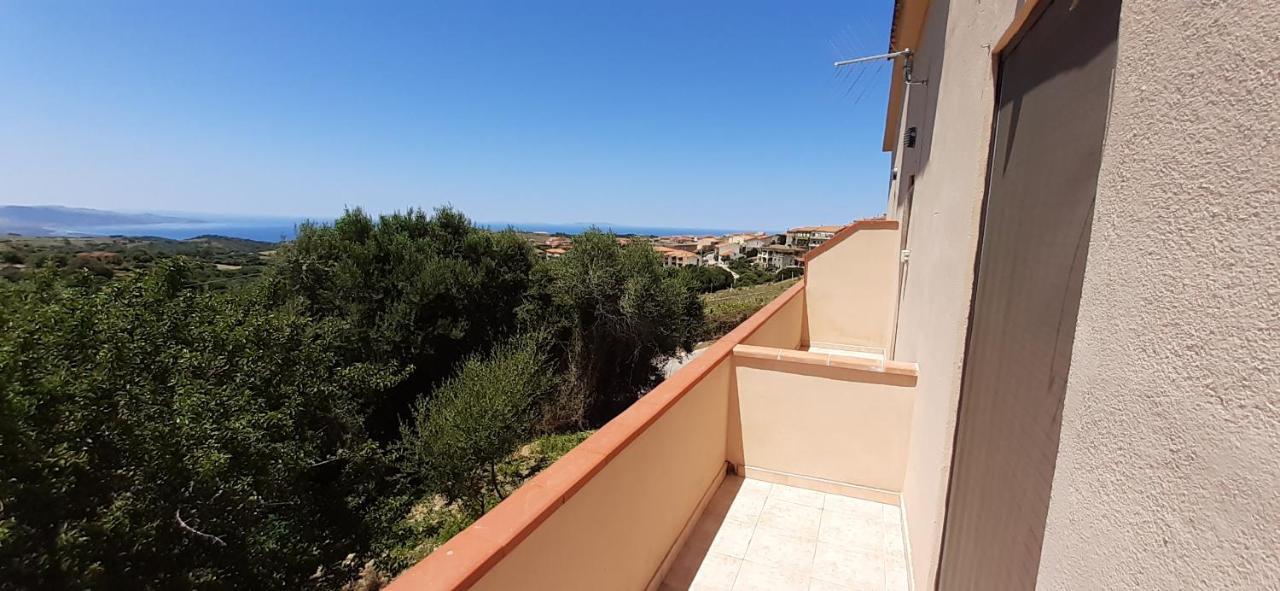 Casa Vacanza Costa Rossa Vista Mare Trinità dʼAgultu 外观 照片